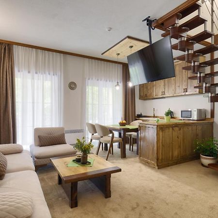 Hotel Apostolite 산단스키 외부 사진