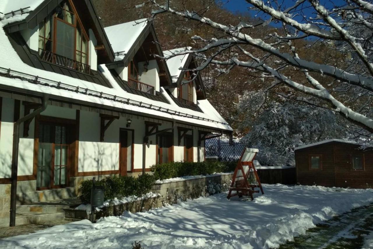 Hotel Apostolite 산단스키 외부 사진